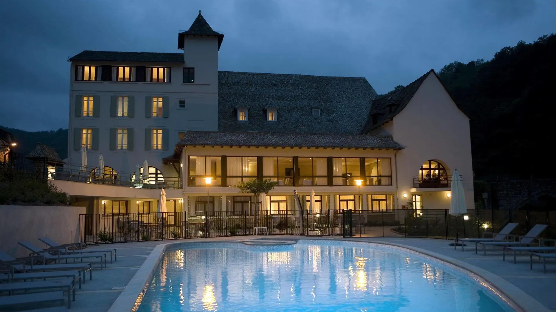 Hotel La Riviere Entraygues-sur-Truyere 3*,